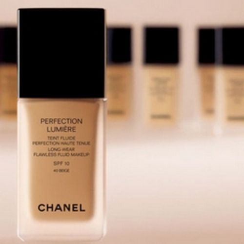 Foundation - Perfection Lumière Chanel Foundation - Perfection Lumière Chanel