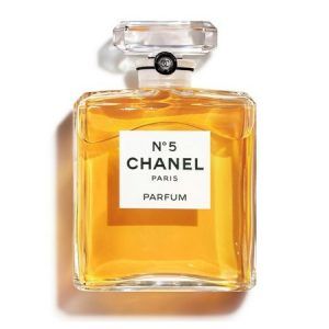N ° 5 Extract de Perfume, all the personality of Gabrielle Chanel