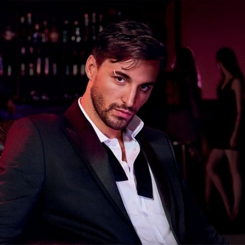Wanted by Night: Azzaro signs a new ad