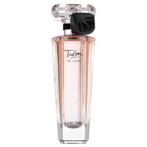 Lancôme signs a timeless fragrance with Trésor in Love