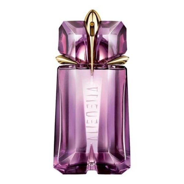 The sensual divinity is adorned with an aerial lightness