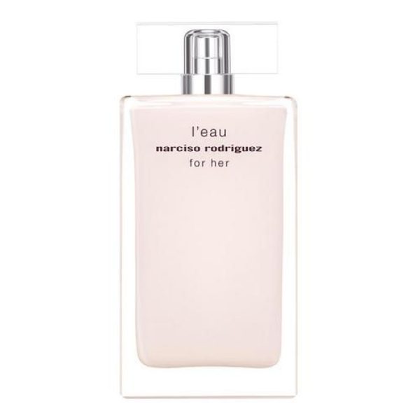 L'Eau for Her, a breathtaking feminine look