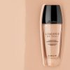 Lingerie de Peau, the peach-skin effect foundation