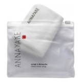 the secret of Annayake and her Make-up Remover Sponge