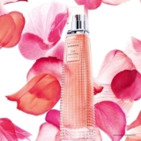 Live Irrésistible a burst of fragrant laughter signed Givenchy
