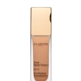 Clarins expertise in a High Hold Foundation SPF 15